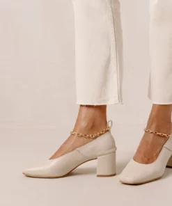 ALOHAS Agent Anklet Ivory Shoes