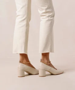 ALOHAS Agent Anklet Ivory Shoes