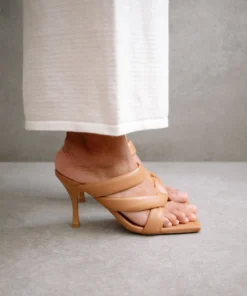 ALOHAS Amaretto Camel Shoes