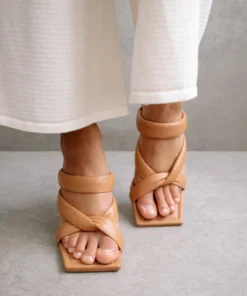 ALOHAS Amaretto Camel Shoes