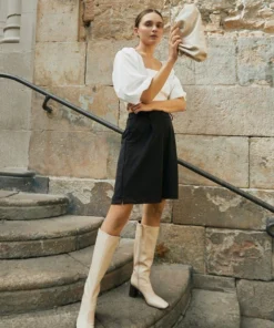 ALOHAS Artist Off White Top