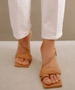 ALOHAS Shoes Asymmetric Straps Camel