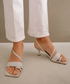 ALOHAS Asymmetric Straps White Shoes