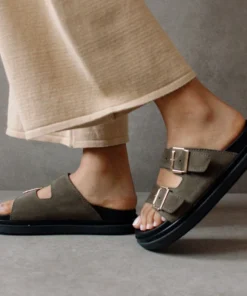 ALOHAS Buckle Strap Suede Khaki