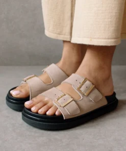 ALOHAS Buckle Strap Suede Taupe