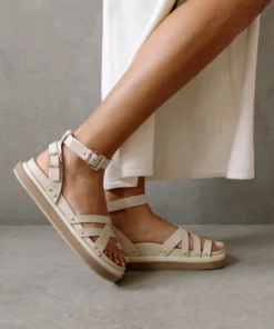 ALOHAS Buckle Up Ivory