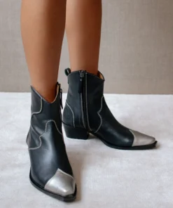 ALOHAS Buffalo Silver Shoes