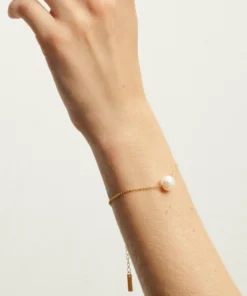 ALOHAS Accessories Camelia Bracelet Gold