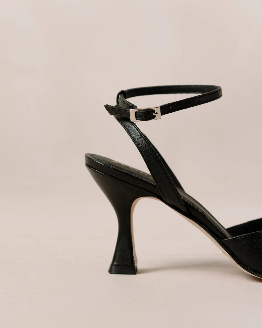 ALOHAS Cinderella Bicolor Black Ivory 11 ALOHAS Cinderella Bicolor Black Ivory