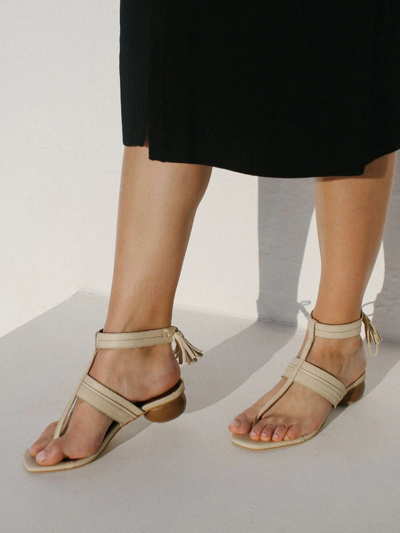 ALOHAS Coraçao Taupe Shoes 4 ALOHAS Coraçao Taupe Shoes