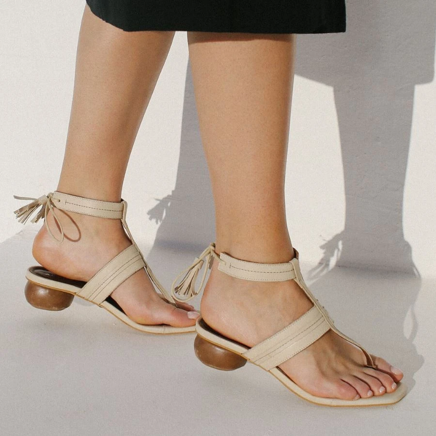 ALOHAS Coraçao Taupe Shoes 3 ALOHAS Coraçao Taupe Shoes