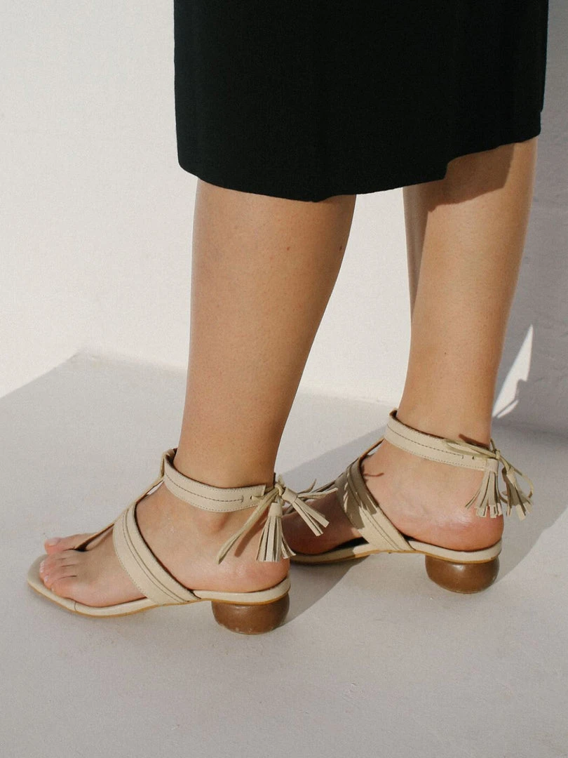 ALOHAS Coraçao Taupe Shoes 2 ALOHAS Coraçao Taupe Shoes