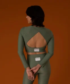 TheManola Core Triangle Back Long Top Green Army