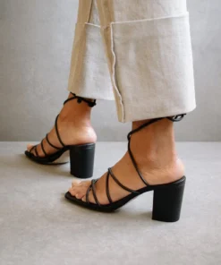 ALOHAS Cosmopolitan Black Sandal Shoes