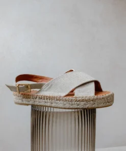 ALOHAS Crossed Platform Bicolor Shoes 13 ALOHAS Crossed Platform Bicolor Shoes