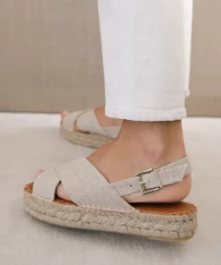 ALOHAS Crossed Platform Bicolor Shoes 10 ALOHAS Crossed Platform Bicolor Shoes