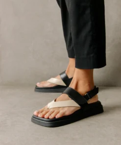 ALOHAS Decade Bicolor Black Ivory Shoes