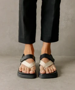 ALOHAS Decade Bicolor Black Ivory Shoes