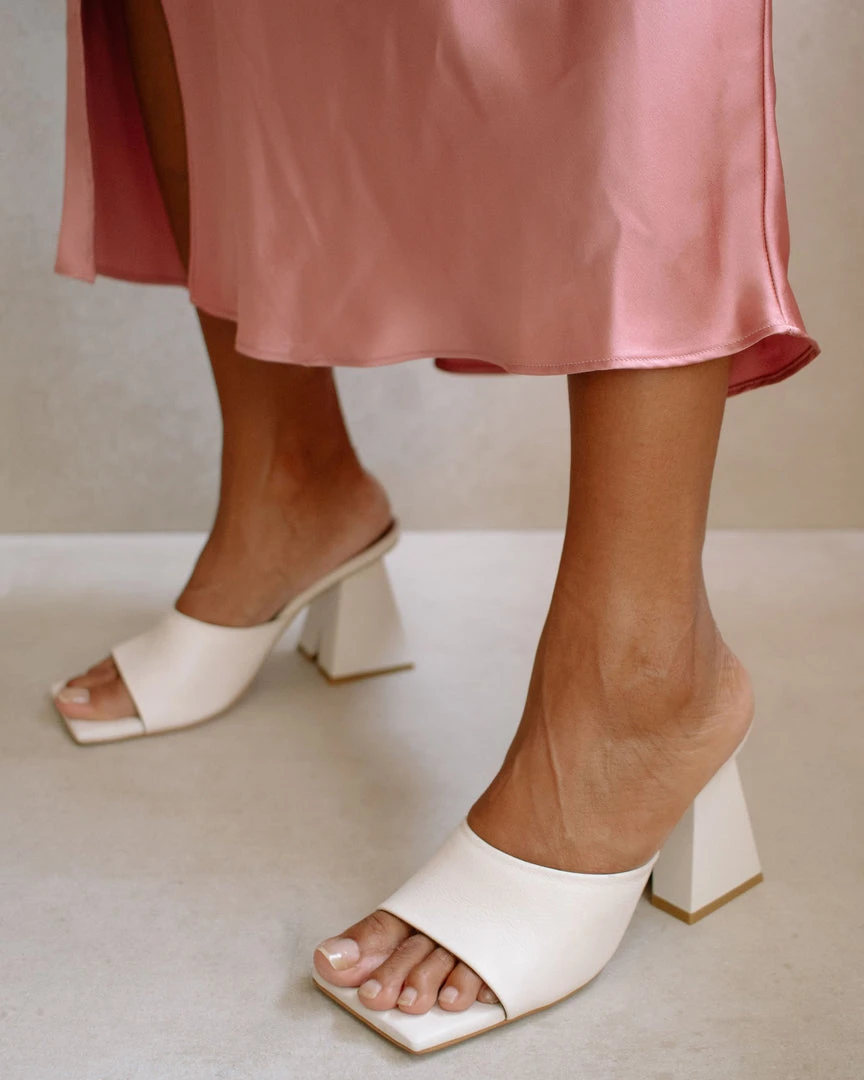 ALOHAS Dune Off White Shoes 7 ALOHAS Dune Off White Shoes