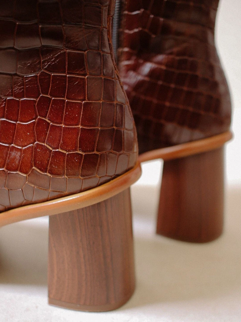 ALOHAS East Croco Brown Shoes 7 ALOHAS East Croco Brown Shoes