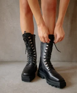 ALOHAS Hangar Black Shoes