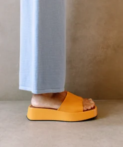 Svegan Janice Spicy Orange Sandals