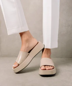 Svegan Janice Tahini Beige
