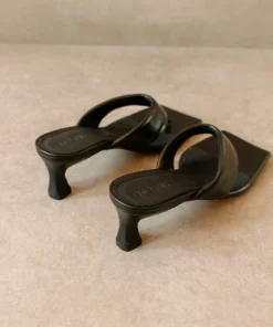 SVEGAN Jolla Black Sandals