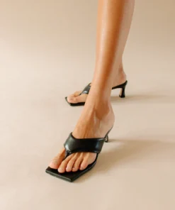 SVEGAN Jolla Black Sandals
