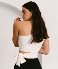 ALOHAS Clothing Magnet Top Ivory