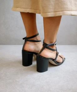 ALOHAS Shoes Manhattan Black Sandal