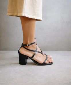 ALOHAS Shoes Manhattan Black Sandal