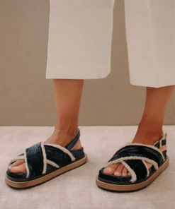 ALOHAS Marshmallow Blue Velvet Shoes