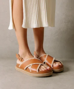 ALOHAS Marshmallow Crochet Tan Ivory