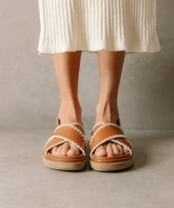 ALOHAS Marshmallow Crochet Tan Ivory