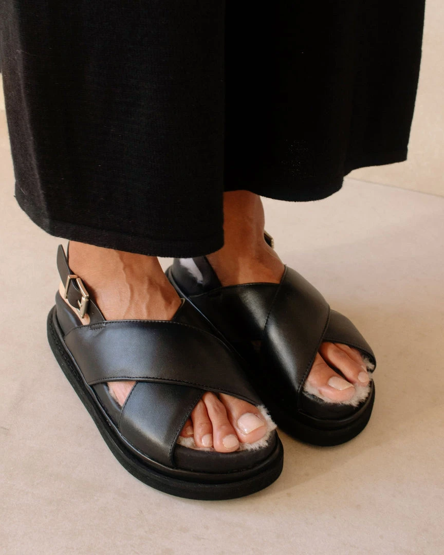 ALOHAS Marshmallow Furry Black 4 ALOHAS Marshmallow Furry Black