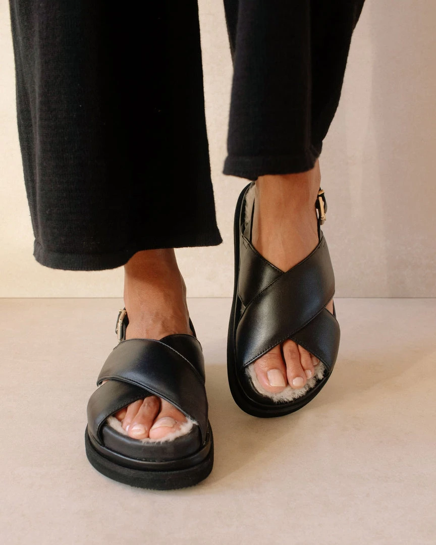 ALOHAS Marshmallow Furry Black 7 ALOHAS Marshmallow Furry Black