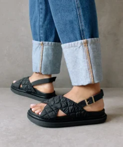 ALOHAS Shoes Marshmallow Quilted Black