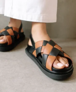 ALOHAS Marshmallow Scacchi Black Tan Shoes