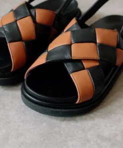 ALOHAS Marshmallow Scacchi Black Tan Shoes