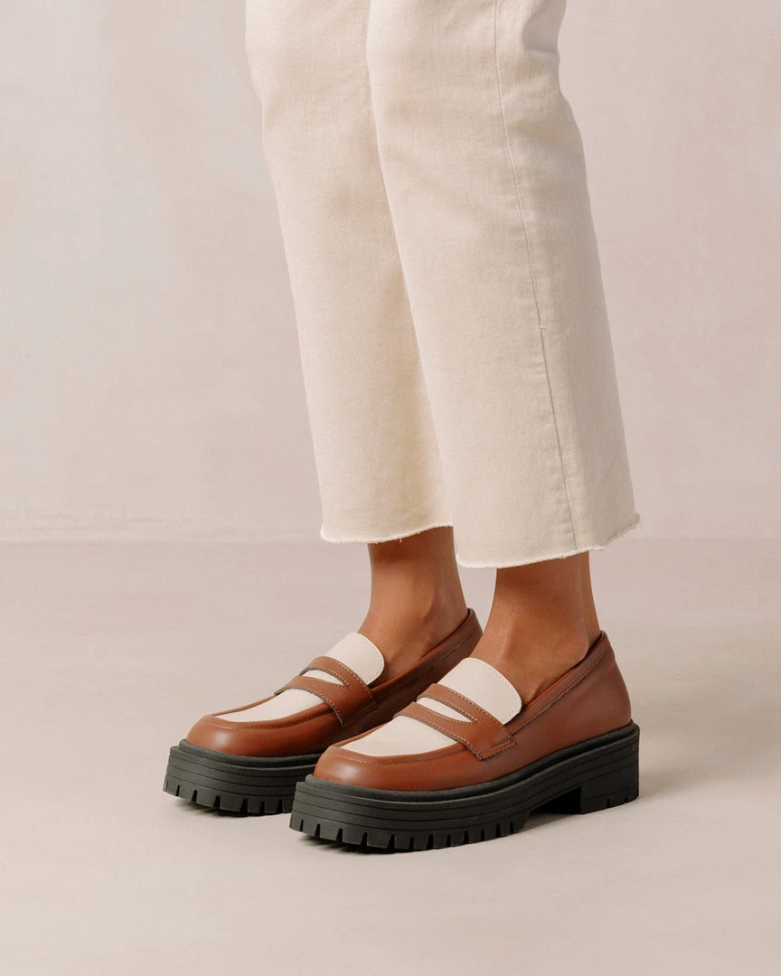 Svegan Mask Gingerbread Brown Warm White Shoes 5 Svegan Mask Gingerbread Brown Warm White Shoes