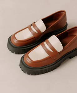 Svegan Mask Gingerbread Brown Warm White Shoes 18 Svegan Mask Gingerbread Brown Warm White Shoes