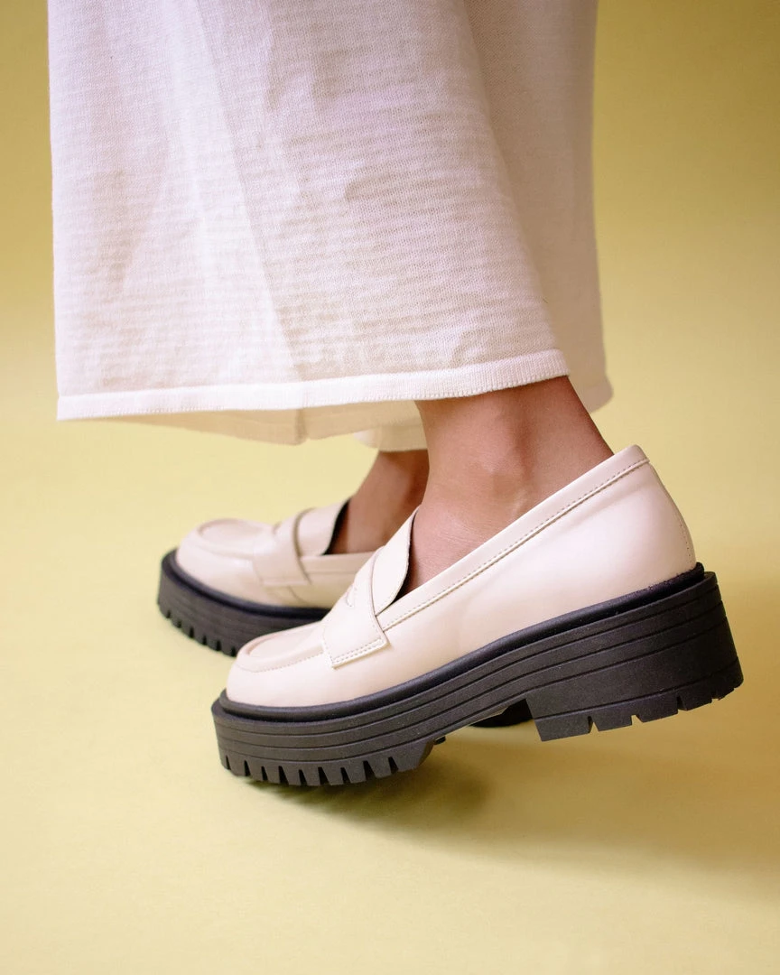 Svegan Shoes Mask Warm White 5 Svegan Shoes Mask Warm White