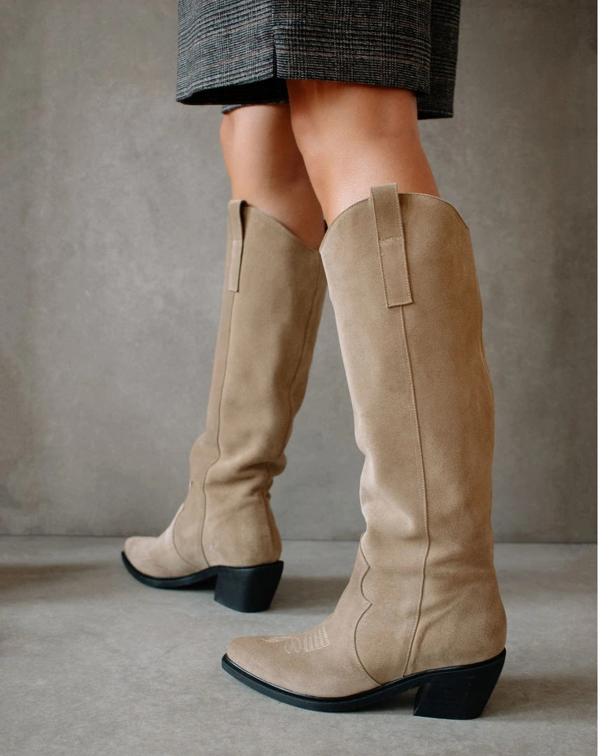 ALOHAS Mount Suede Desert Taupe 7 ALOHAS Mount Suede Desert Taupe