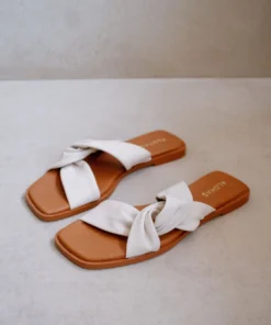 ALOHAS Nomad Off White Shoes