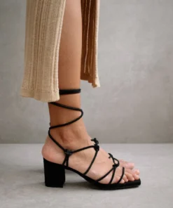 ALOHAS Paloma Black Sandal
