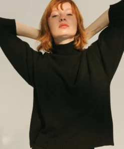 ALOHAS Clothing Passenger Top Black