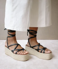 ALOHAS Paw-Paw Black Shoes