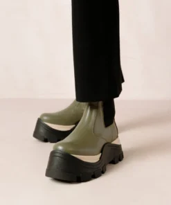 ALOHAS Phoenix Chess Dusty Olive