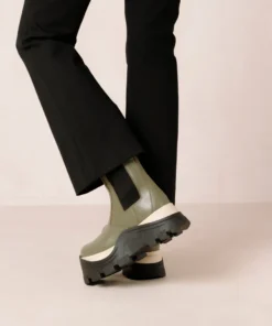 ALOHAS Phoenix Chess Dusty Olive